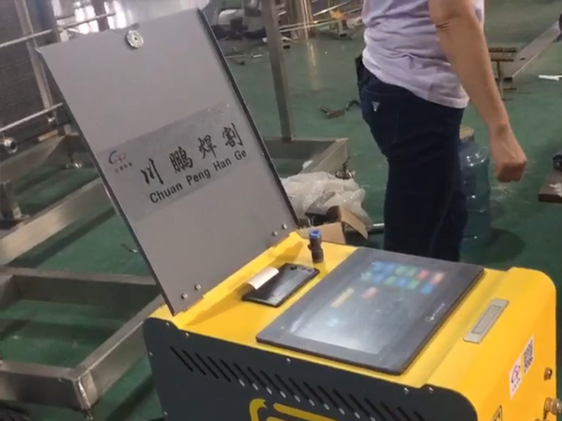 封閉式管管自動焊接視頻