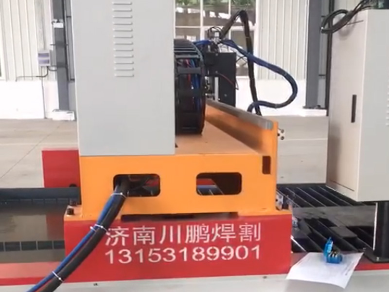 龍門(mén)式數(shù)控切割機(jī)切割視頻展示