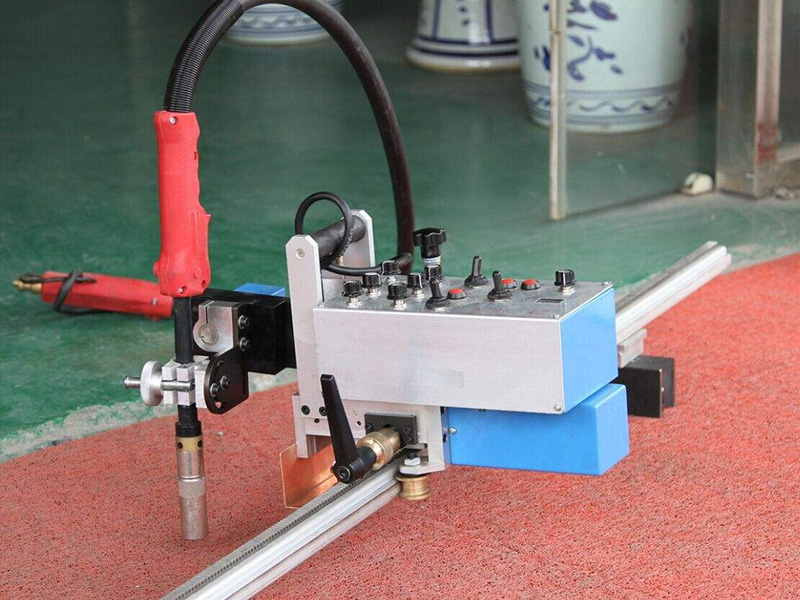 軌道式直線(xiàn)、擺動(dòng)焊接小車(chē)（KA-HE6/8）